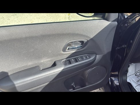 Used 2022 Honda HR-V LX image 7
