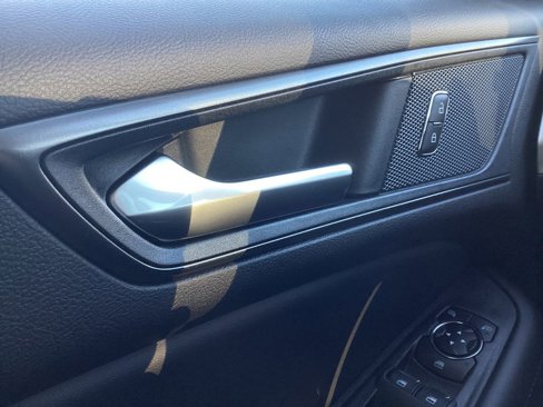 Used 2024 Ford Edge SE image 29