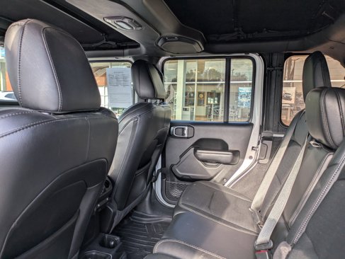 Used 2020 Jeep Wrangler Unlimited Sport image 9