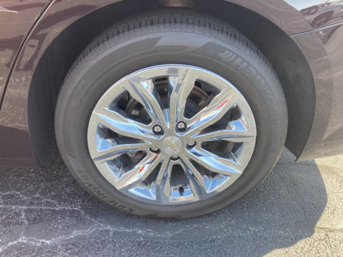 Used 2021 Chevrolet Malibu LT image 28