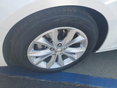 Used 2022 Chevrolet Malibu LT image 28