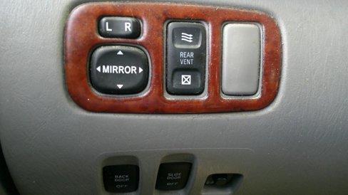 Used 2005 Toyota Sienna XLE image 13