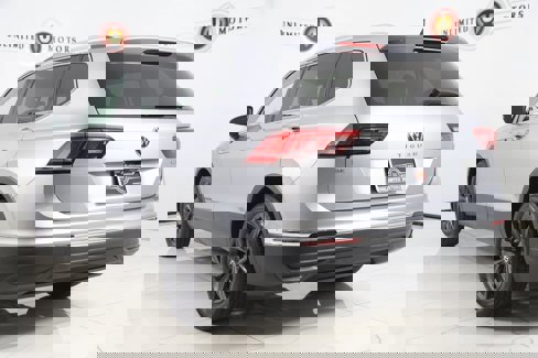 Used 2022 Volkswagen Tiguan SE image 4