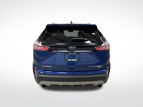 Used 2020 Ford Edge Titanium image 12