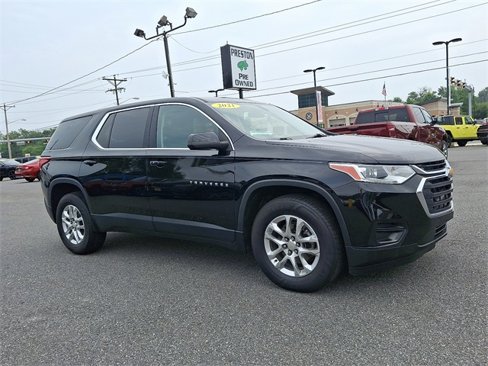 Used 2021 Chevrolet Traverse LS image 2