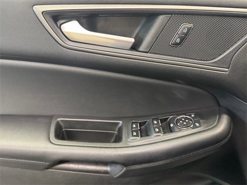 Used 2022 Ford Edge SEL w/ Convenience Package image 12