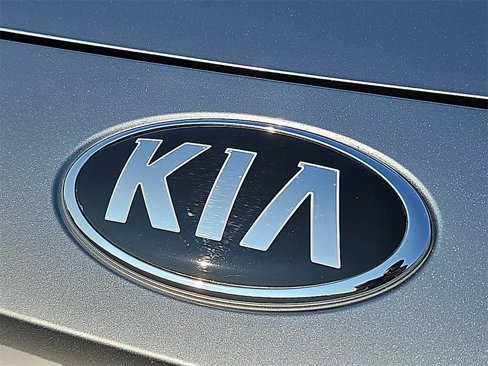 Certified 2021 Kia Seltos EX image 28