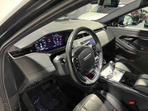 Used 2020 Land Rover Range Rover Evoque SE image 24