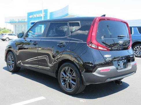 Used 2021 Kia Soul EX image 6