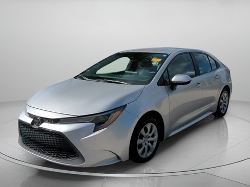 Used 2021 Toyota Corolla LE image 11