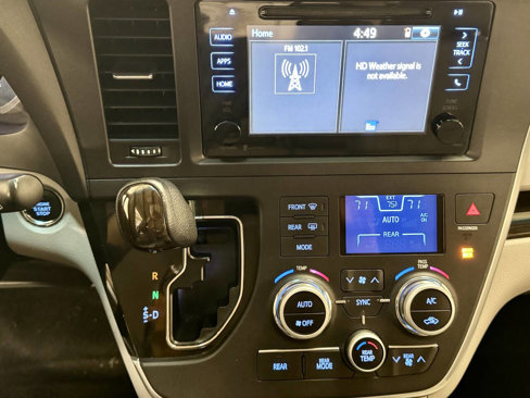 Used 2015 Toyota Sienna XLE image 20