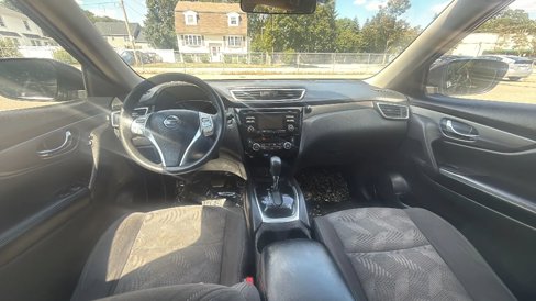 Used 2016 Nissan Rogue SV image 16