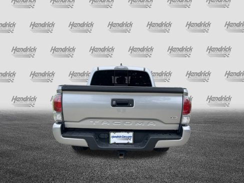 Used 2020 Toyota Tacoma TRD Sport image 8