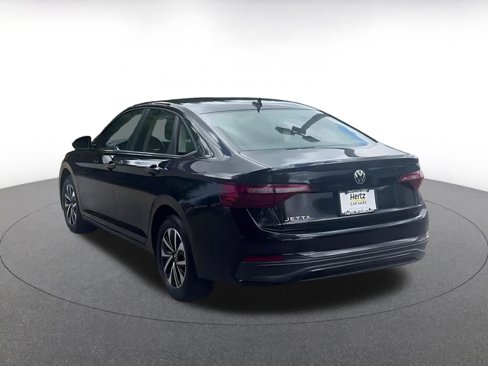 Used 2024 Volkswagen Jetta S image 10