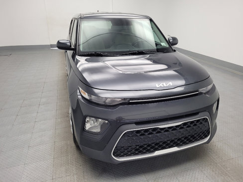 Used 2022 Kia Soul LX image 14