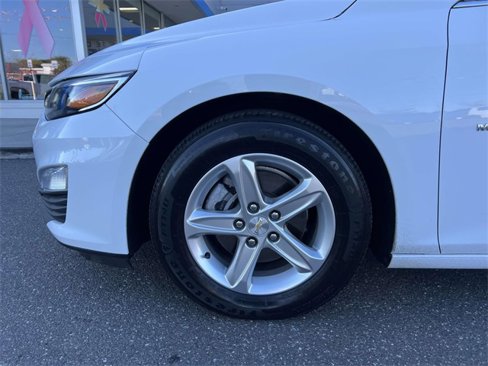Certified 2022 Chevrolet Malibu LS image 9