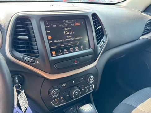 Used 2015 Jeep Cherokee Latitude image 20