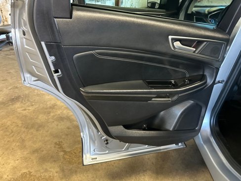 Used 2020 Ford Edge Titanium image 24