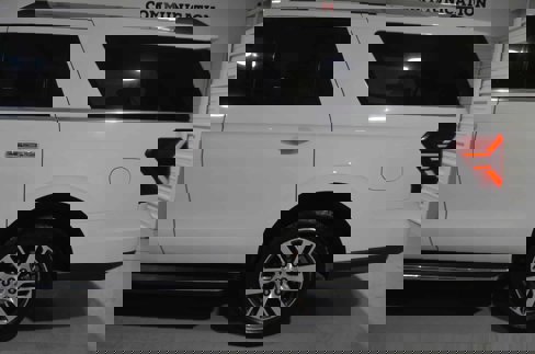 Used 2022 Ford Expedition Max Limited image 6