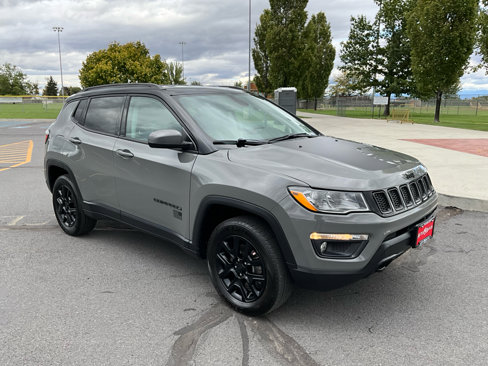 Used 2021 Jeep Compass Sport image 2