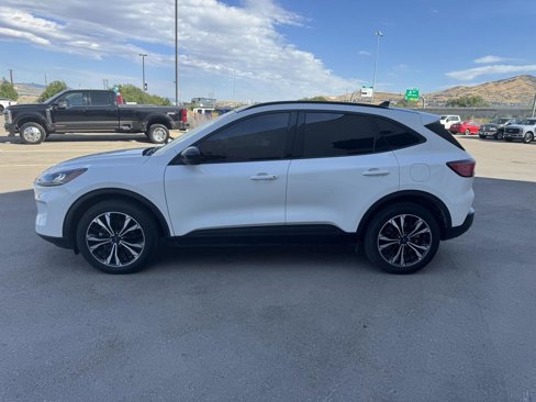 Used 2022 Ford Escape SEL image 3