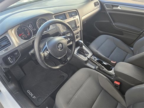 Used 2017 Volkswagen Golf S image 12