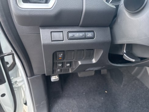 New 2025 Nissan Frontier SV image 13