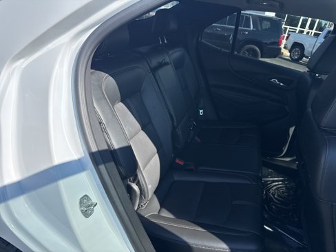 Used 2023 Chevrolet Equinox Premier image 38