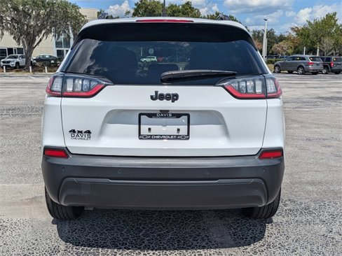 Used 2023 Jeep Cherokee Altitude Lux image 3
