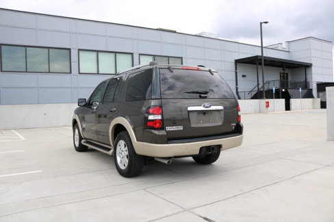 Used 2006 Ford Explorer Eddie Bauer image 6