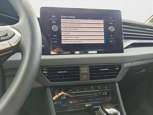 Certified 2025 Volkswagen Jetta SE image 16