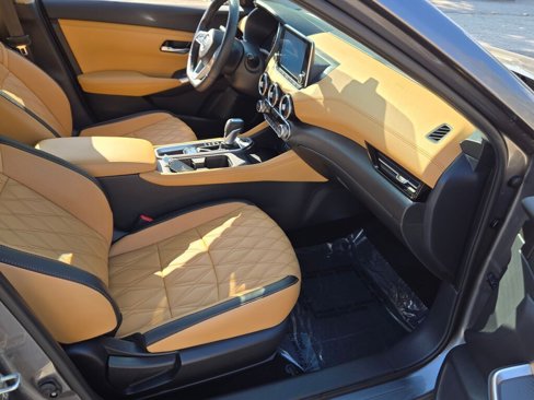 Used 2020 Nissan Sentra SV w/ SV Premium Package image 6