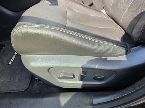 Used 2019 Nissan Rogue SL image 11