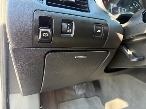 Used 2017 Chevrolet Impala LT image 19