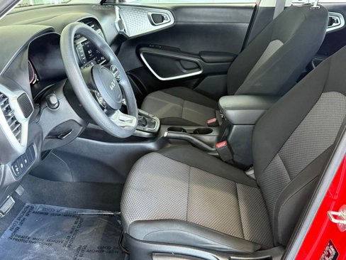 Used 2024 Kia Soul LX w/ Option Group 015 image 19