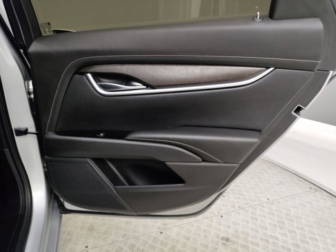 Used 2019 Cadillac XTS Luxury image 29
