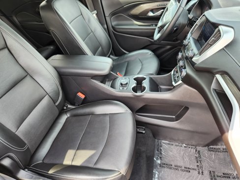 Used 2024 GMC Terrain SLT image 14
