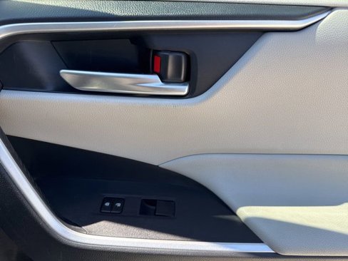 Used 2019 Toyota RAV4 XLE image 35
