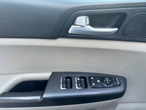 Used 2020 Kia Sportage LX w/ LX Popular Package image 20