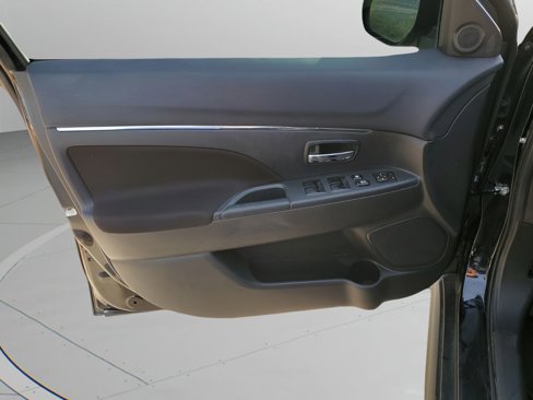 Used 2020 Mitsubishi Outlander Sport ES image 25