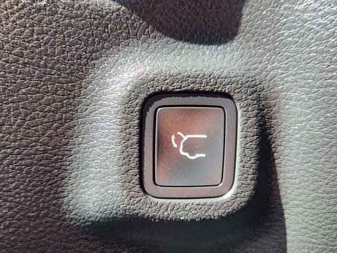 Used 2022 Jeep Compass Limited w/ Elite Group image 13