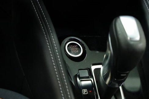 Used 2018 Nissan Kicks SR image 18