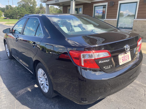 Used 2013 Toyota Camry LE image 5