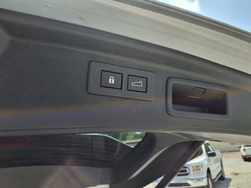 Used 2022 Subaru Forester Limited image 30