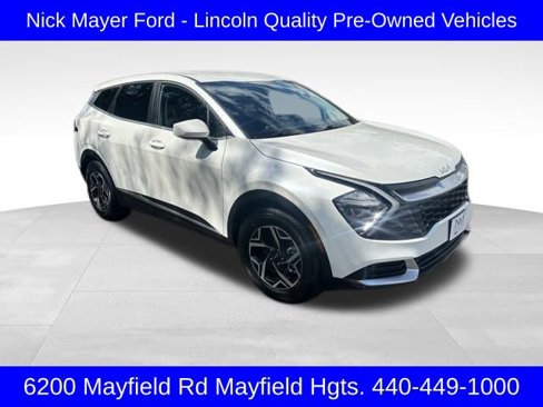 Used 2023 Kia Sportage LX image 1