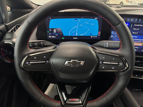Used 2025 Chevrolet Equinox EV RS image 11