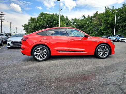 Used 2021 Audi e-tron Premium w/ Black Optic Package image 26