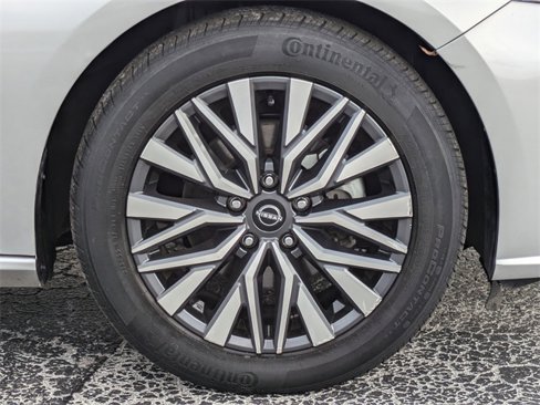 Used 2023 Nissan Altima 2.5 SV image 11