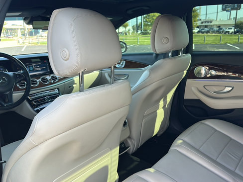 Used 2017 Mercedes-Benz E 300 4MATIC image 18
