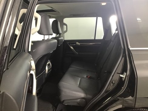 Used 2019 Lexus GX 460 image 25